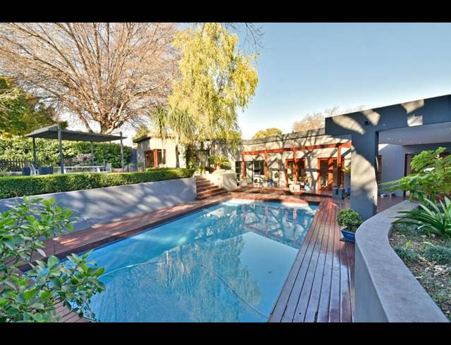 4 BEDROOM HOUSE FOR SALE IN PARKTOWN NORTH